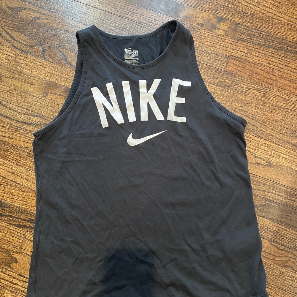 Black Nike DRI fit tank